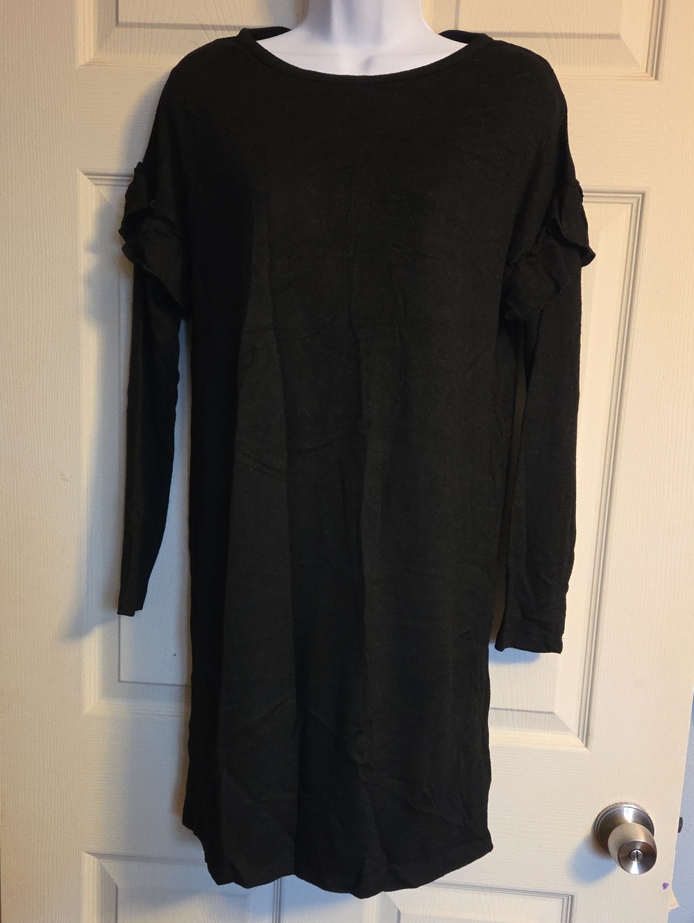 Dalia Black Ruffle Shoulder Sweater Dress Size Small - Picture 1 of 10